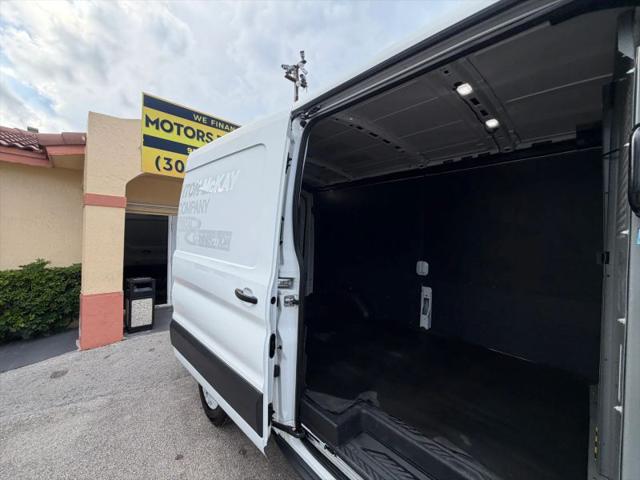2018 Ford Transit Medium Roof w/Sliding Side Door w/LWB