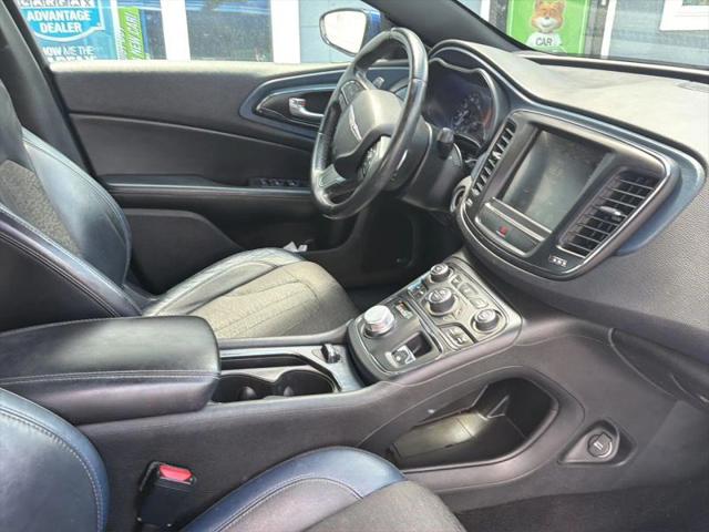 2015 Chrysler 200 S