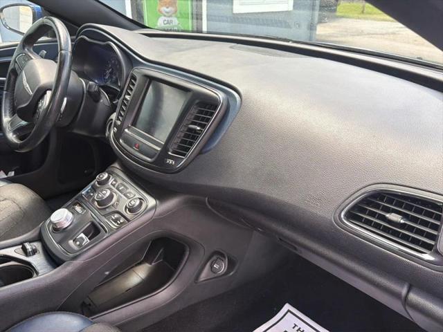 2015 Chrysler 200 S