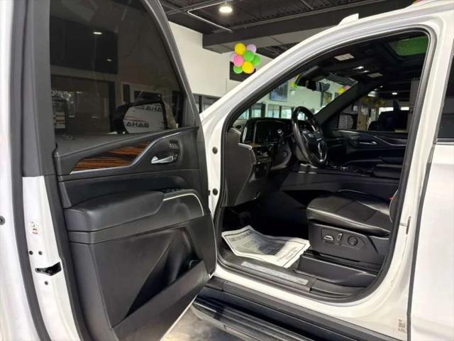 2022 Cadillac Escalade ESV 4WD Premium Luxury