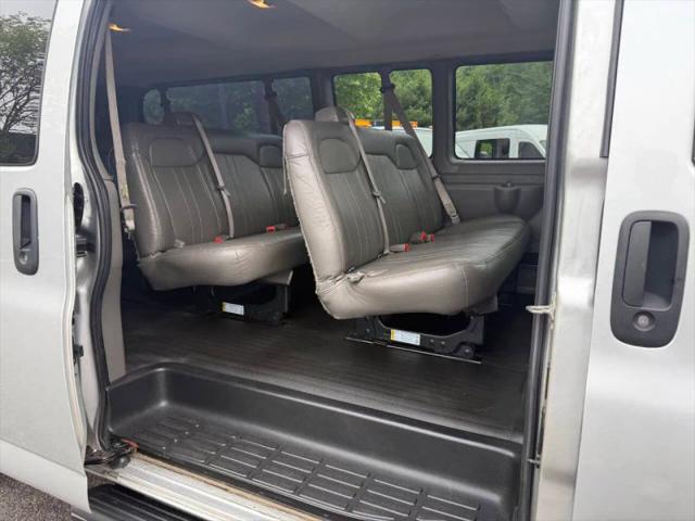 2020 Chevrolet Express Passenger RWD 3500 Extended Wheelbase LS
