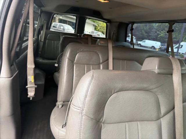 2020 Chevrolet Express Passenger RWD 3500 Extended Wheelbase LS