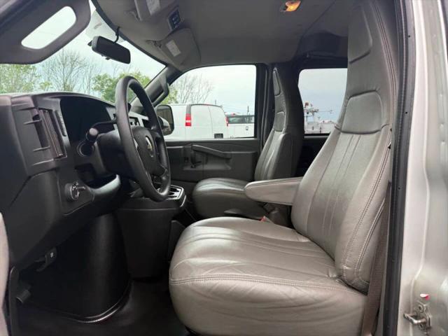 2020 Chevrolet Express Passenger RWD 3500 Extended Wheelbase LS