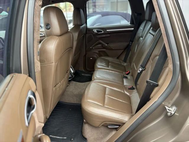 2014 Porsche Cayenne GTS