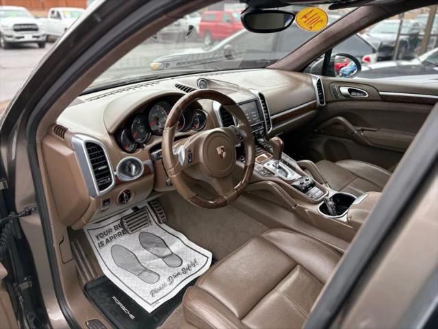 2014 Porsche Cayenne GTS