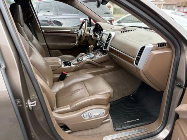 2014 Porsche Cayenne GTS