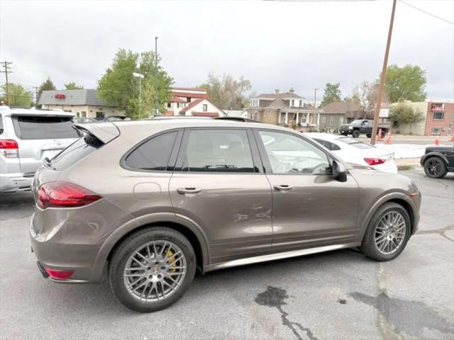 2014 Porsche Cayenne GTS