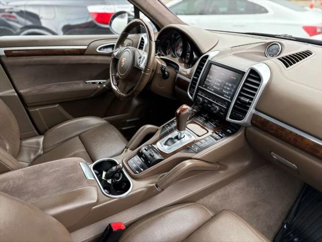 2014 Porsche Cayenne GTS
