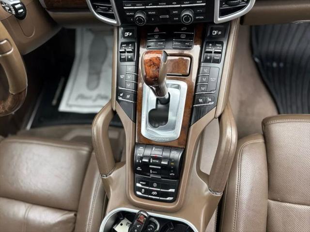 2014 Porsche Cayenne GTS