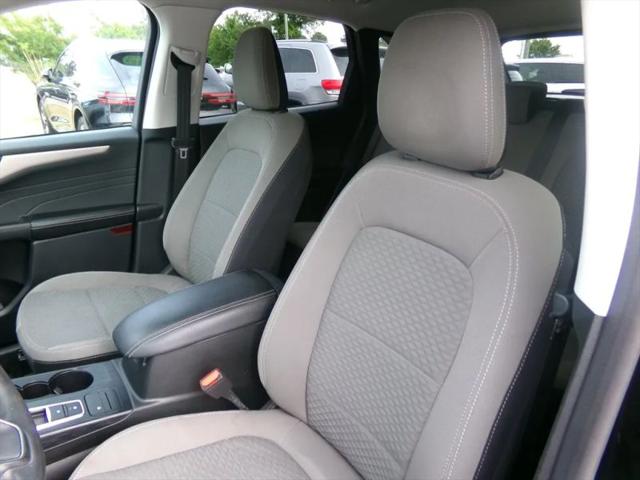 2022 Ford Escape SE Hybrid