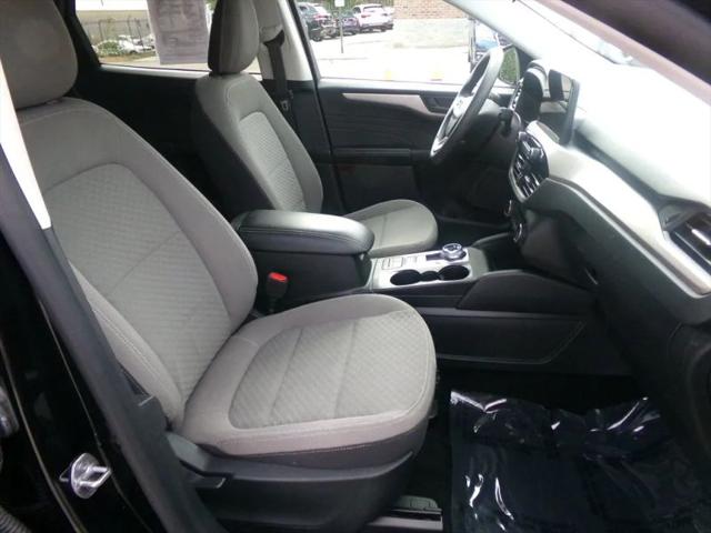 2022 Ford Escape SE Hybrid
