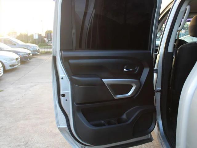 2017 Nissan Titan SV