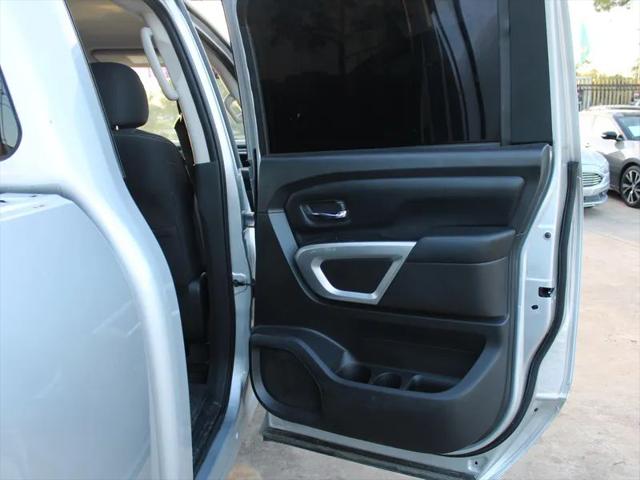 2017 Nissan Titan SV