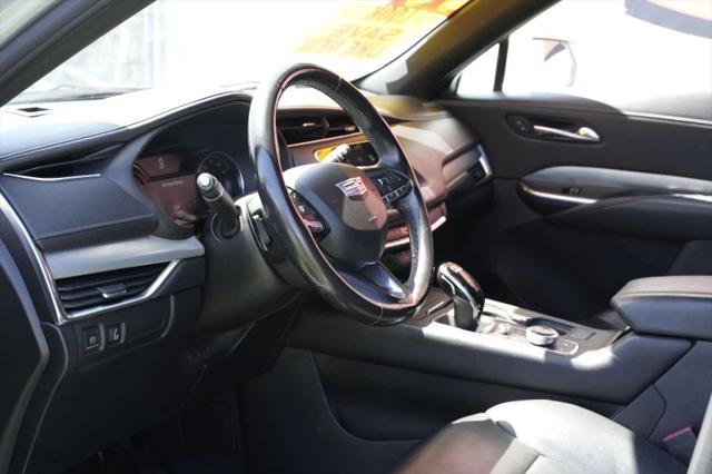 2021 Cadillac XT4 FWD Premium Luxury