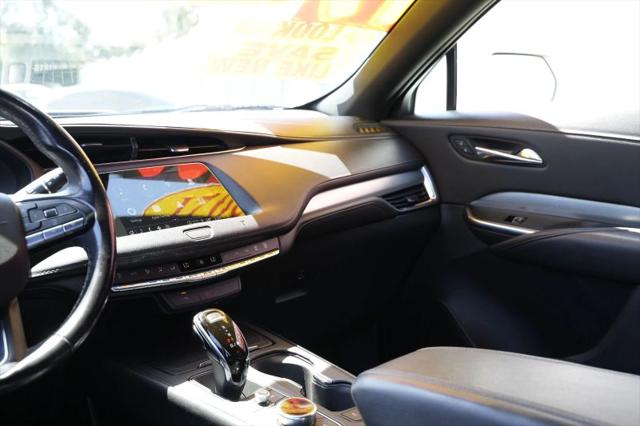 2021 Cadillac XT4 FWD Premium Luxury