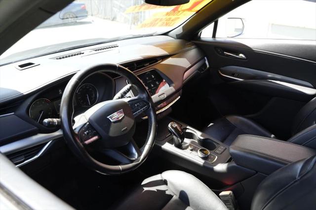 2021 Cadillac XT4 FWD Premium Luxury