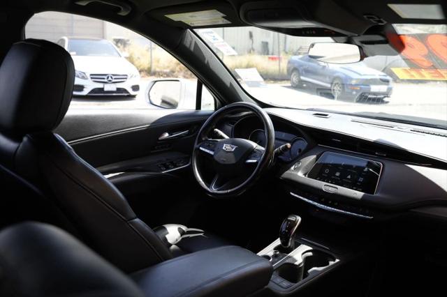 2021 Cadillac XT4 FWD Premium Luxury