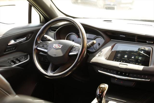 2021 Cadillac XT4 FWD Premium Luxury