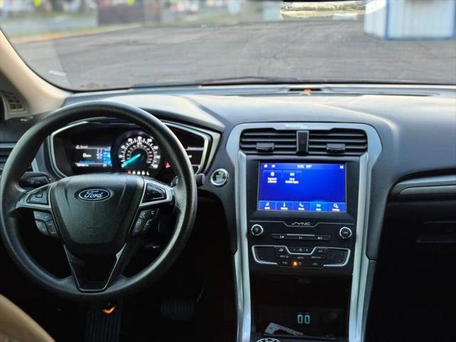 2020 Ford Fusion SE