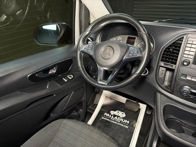 2016 Mercedes-Benz Metris Base