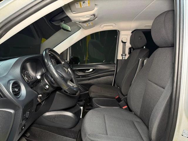 2016 Mercedes-Benz Metris Base