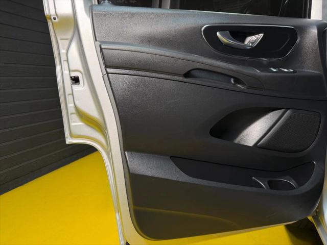 2016 Mercedes-Benz Metris Base