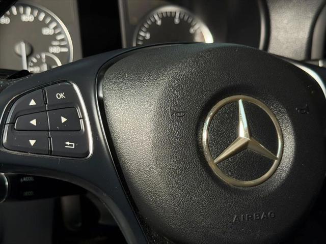 2016 Mercedes-Benz Metris Base