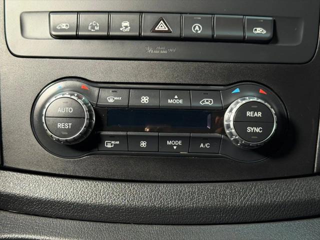 2016 Mercedes-Benz Metris Base
