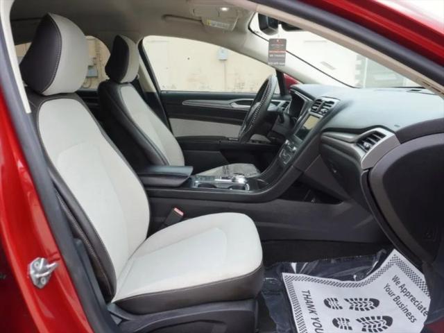 2020 Ford Fusion SE