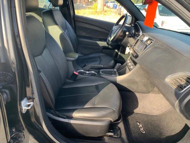 2012 Chrysler 200 Limited