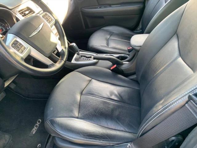 2012 Chrysler 200 Limited