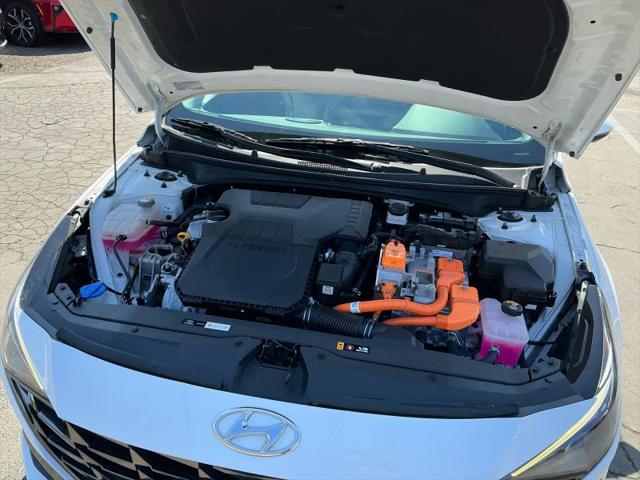 2023 Hyundai Elantra Hybrid Limited