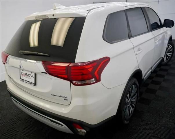 2019 Mitsubishi Outlander SE