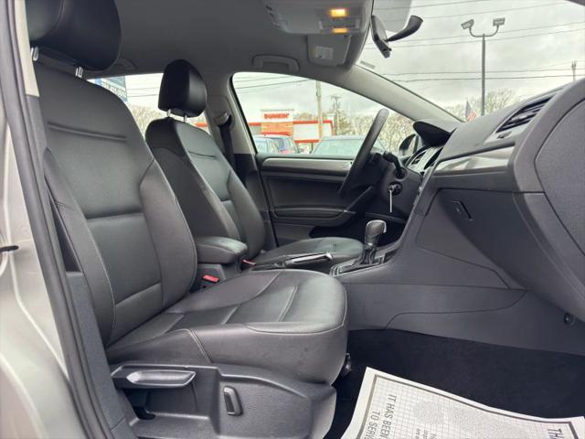 2015 Volkswagen Golf TDI S 4-Door