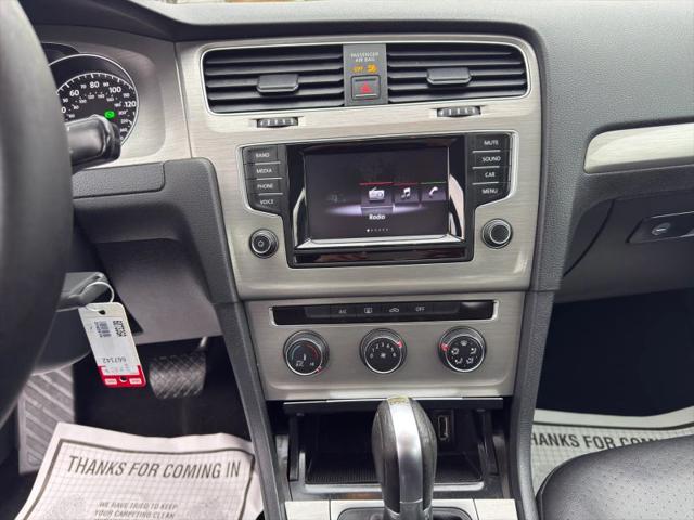 2015 Volkswagen Golf TDI S 4-Door