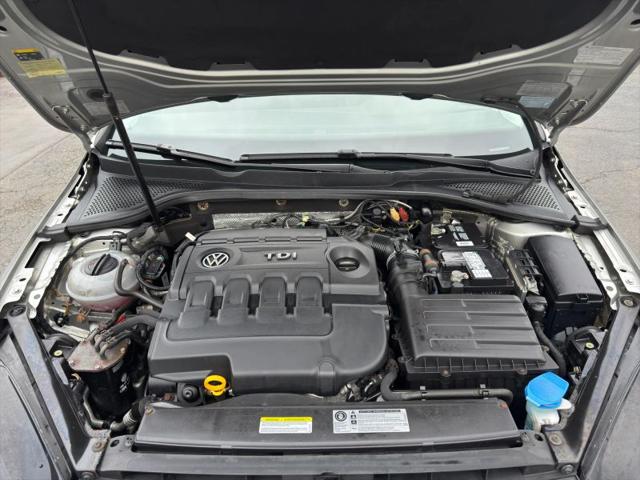 2015 Volkswagen Golf TDI S 4-Door