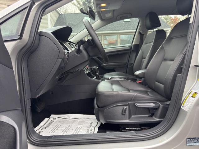 2015 Volkswagen Golf TDI S 4-Door