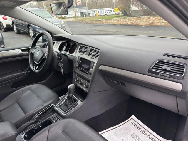 2015 Volkswagen Golf TDI S 4-Door