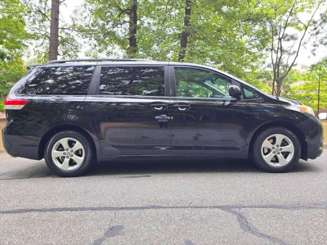 2011 Toyota Sienna LE V6