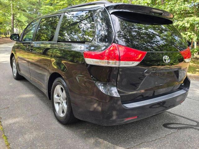 2011 Toyota Sienna LE V6