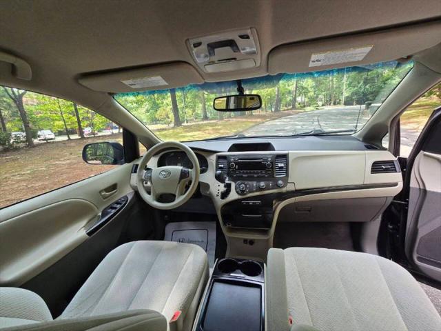 2011 Toyota Sienna LE V6