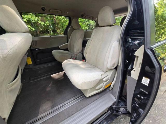 2011 Toyota Sienna LE V6