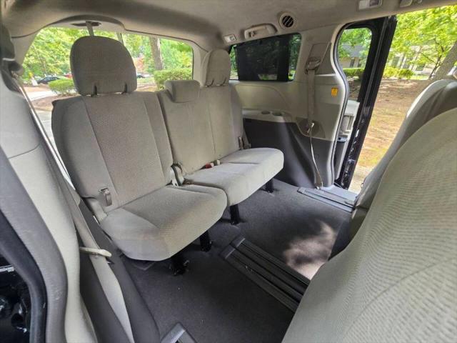 2011 Toyota Sienna LE V6