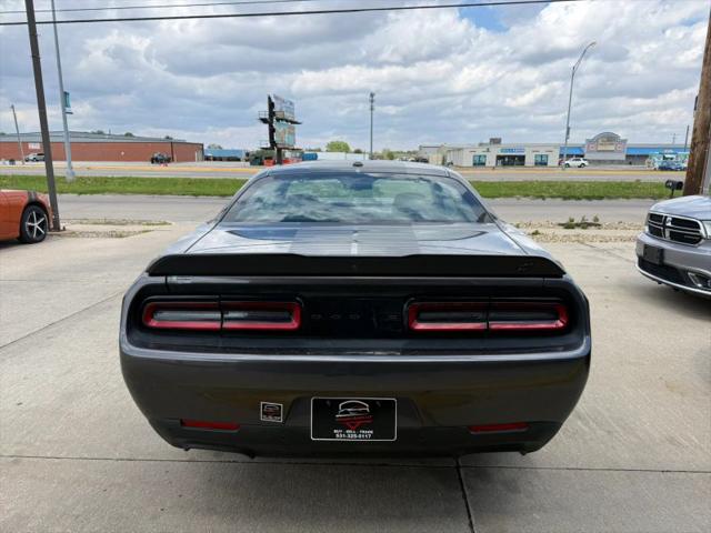 2022 Dodge Challenger SXT AWD