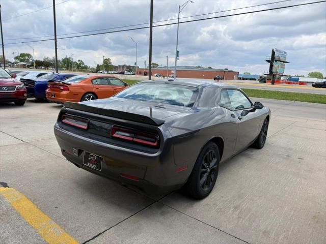 2022 Dodge Challenger SXT AWD