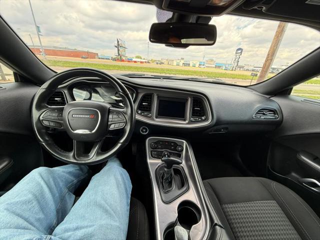 2022 Dodge Challenger SXT AWD