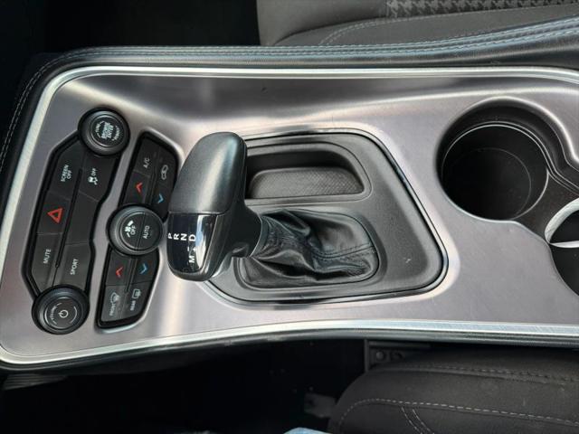 2022 Dodge Challenger SXT AWD