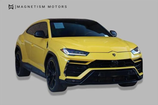2021 Lamborghini Urus Pearl Capsule