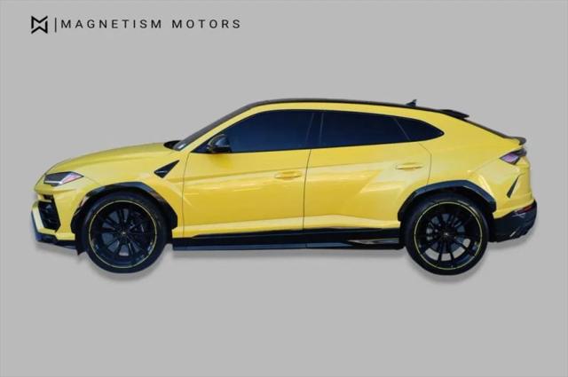 2021 Lamborghini Urus Pearl Capsule