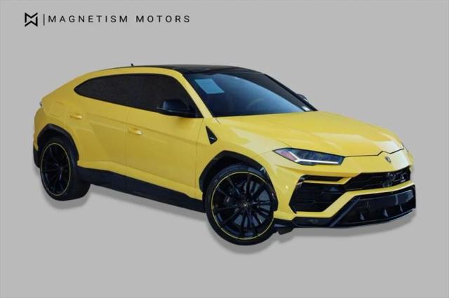 2021 Lamborghini Urus Pearl Capsule
